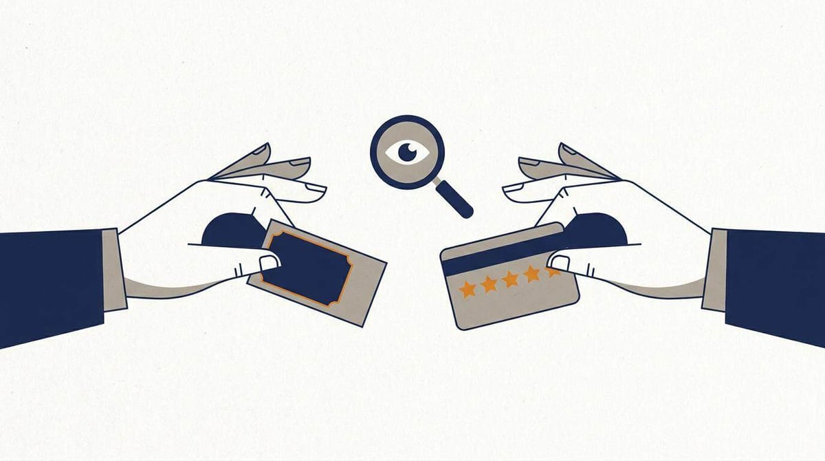 Illustration: en hånd rækker en rabatkupon frem, en anden hånd rækker et kort med fem stjerner tilbage, mens et forstørrelsesglas kigger på byttehandlen.